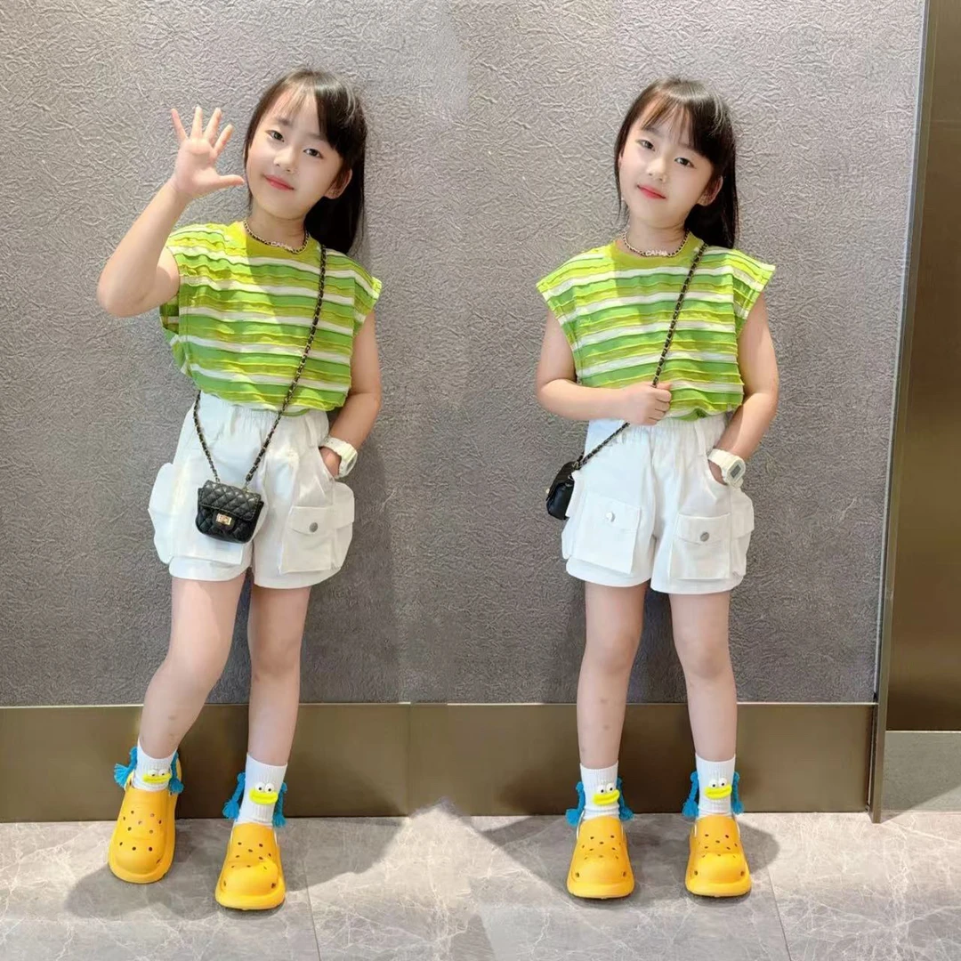 女童夏季潮搭套装2025新款女孩绿色条纹显瘦坎肩袖上衣短裤