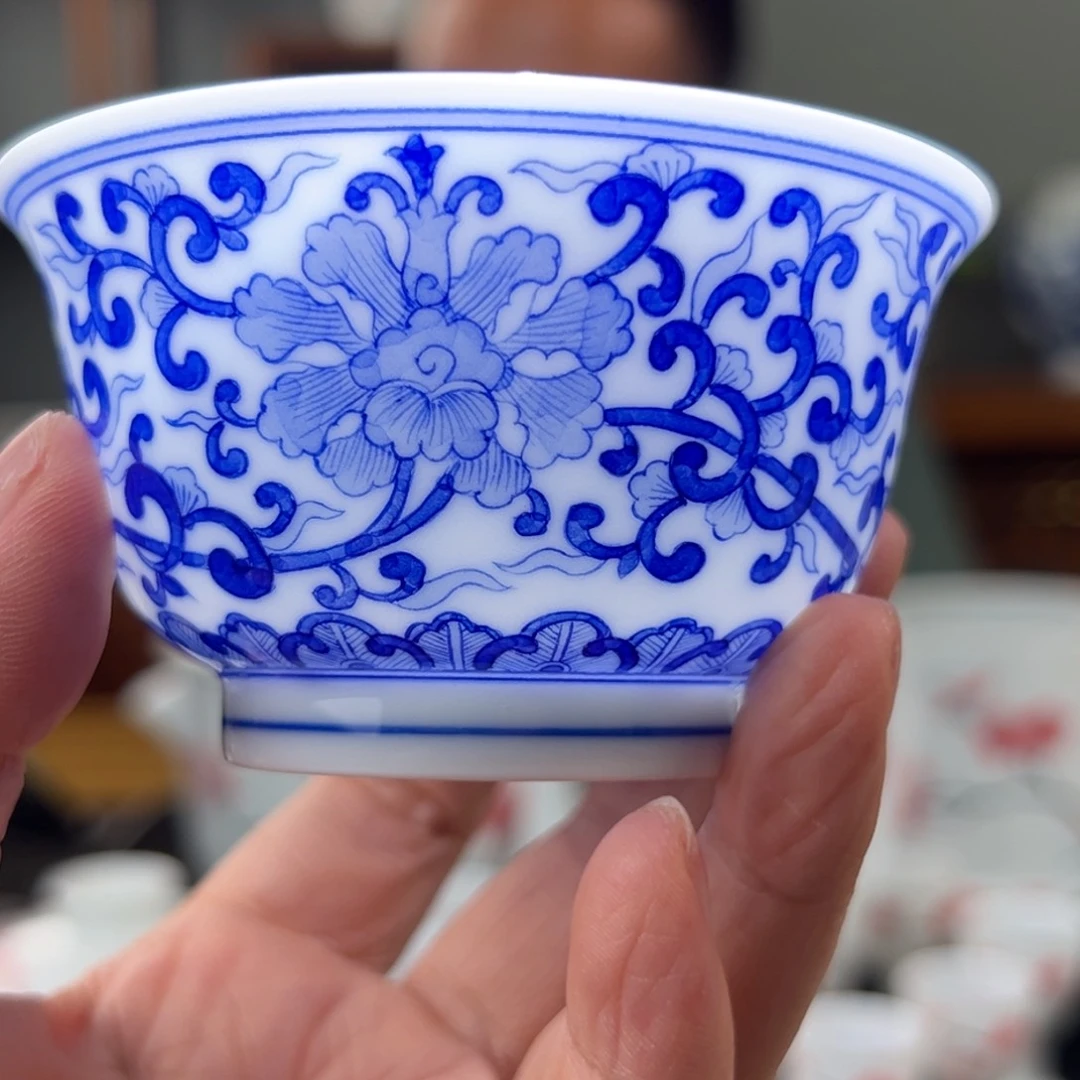 柴窑滑石子精品 缠枝莲容得杯