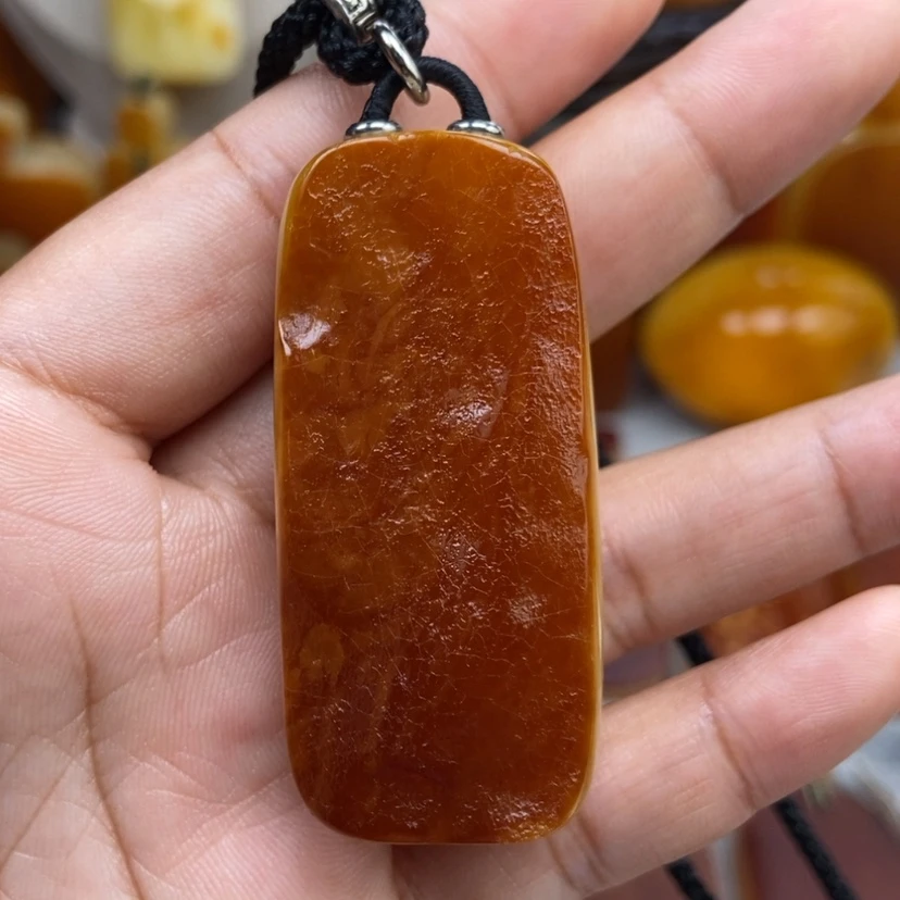 【闪购商品】琥珀颈饰未镶嵌