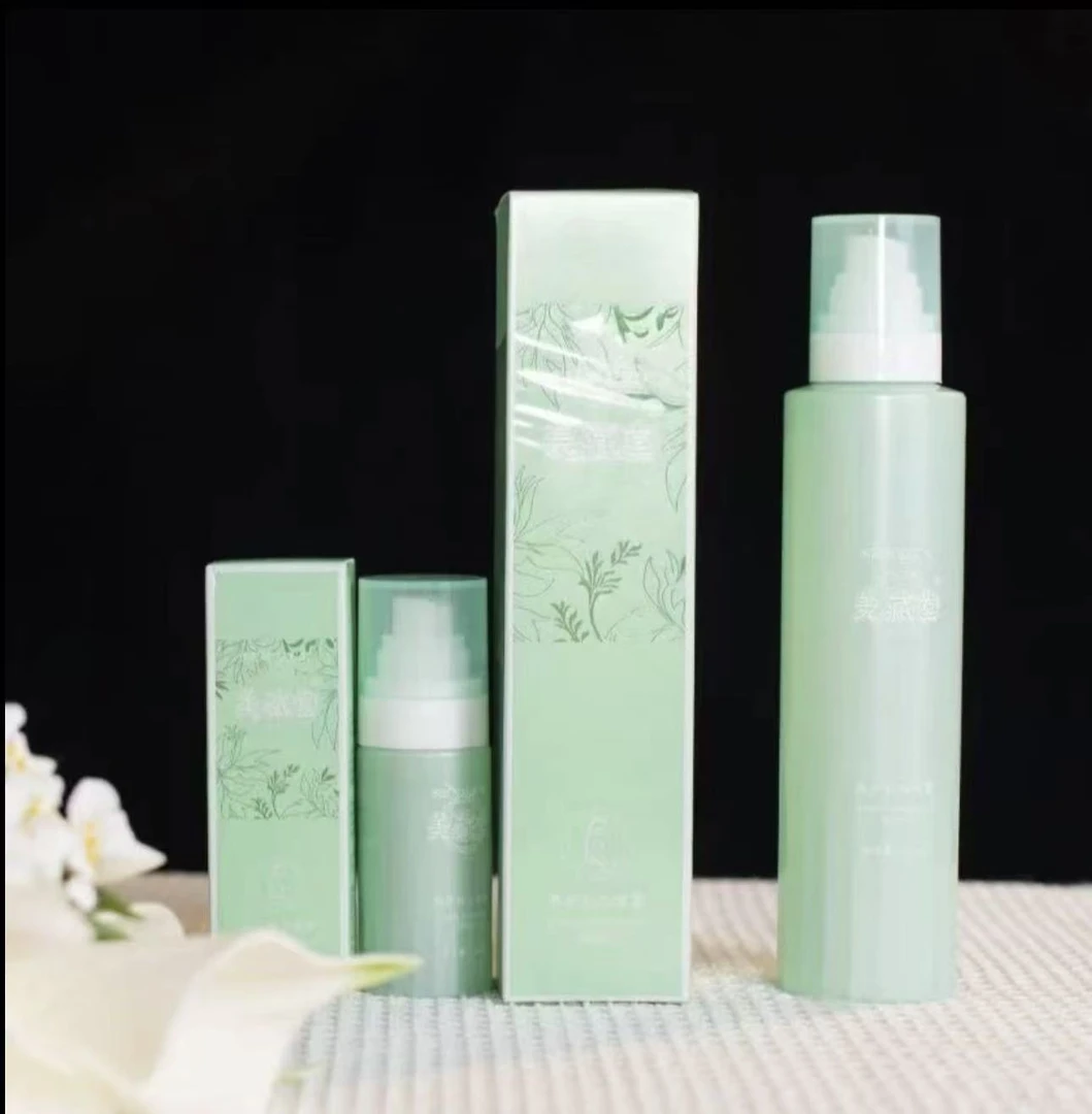 养护补水喷雾送小瓶适合日常使用