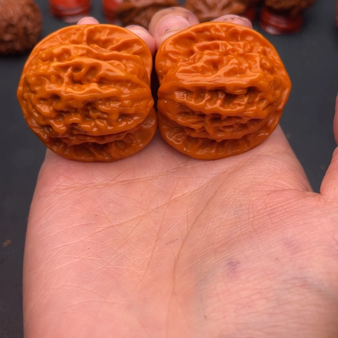 文玩核桃把件盘龙纹