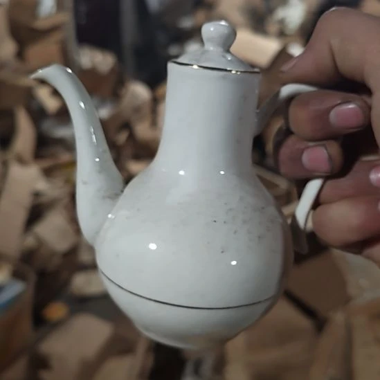 茶盏陶瓷盘子碗啥都有