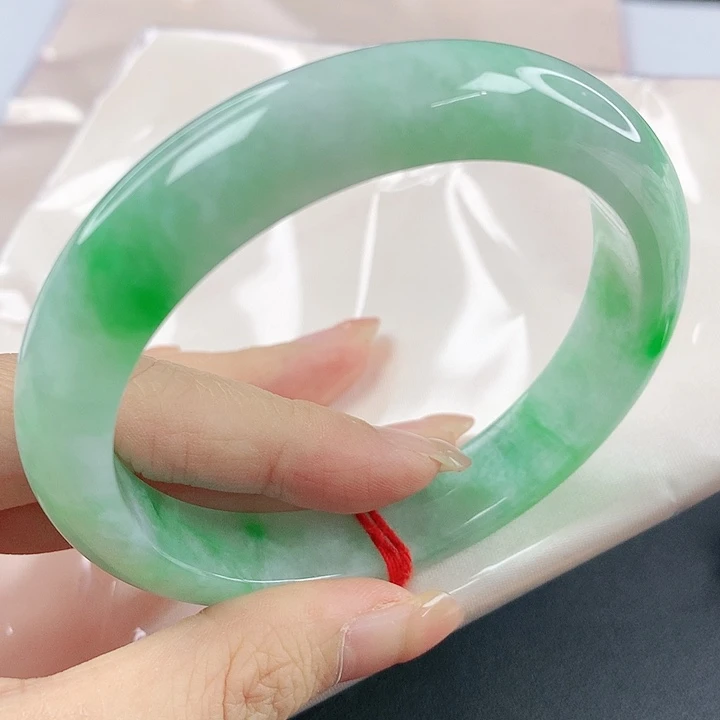 未镶嵌手镯翡翠，714