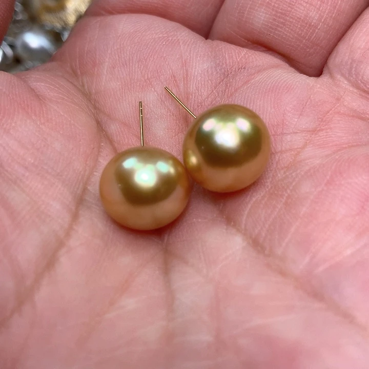 18K金镶嵌耳饰海水珍珠