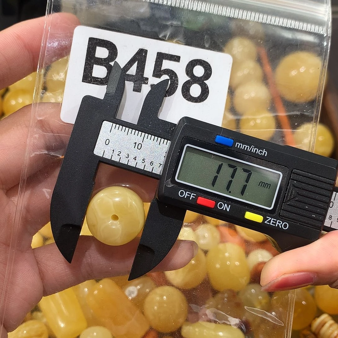 未镶嵌琥珀珠宝奇石