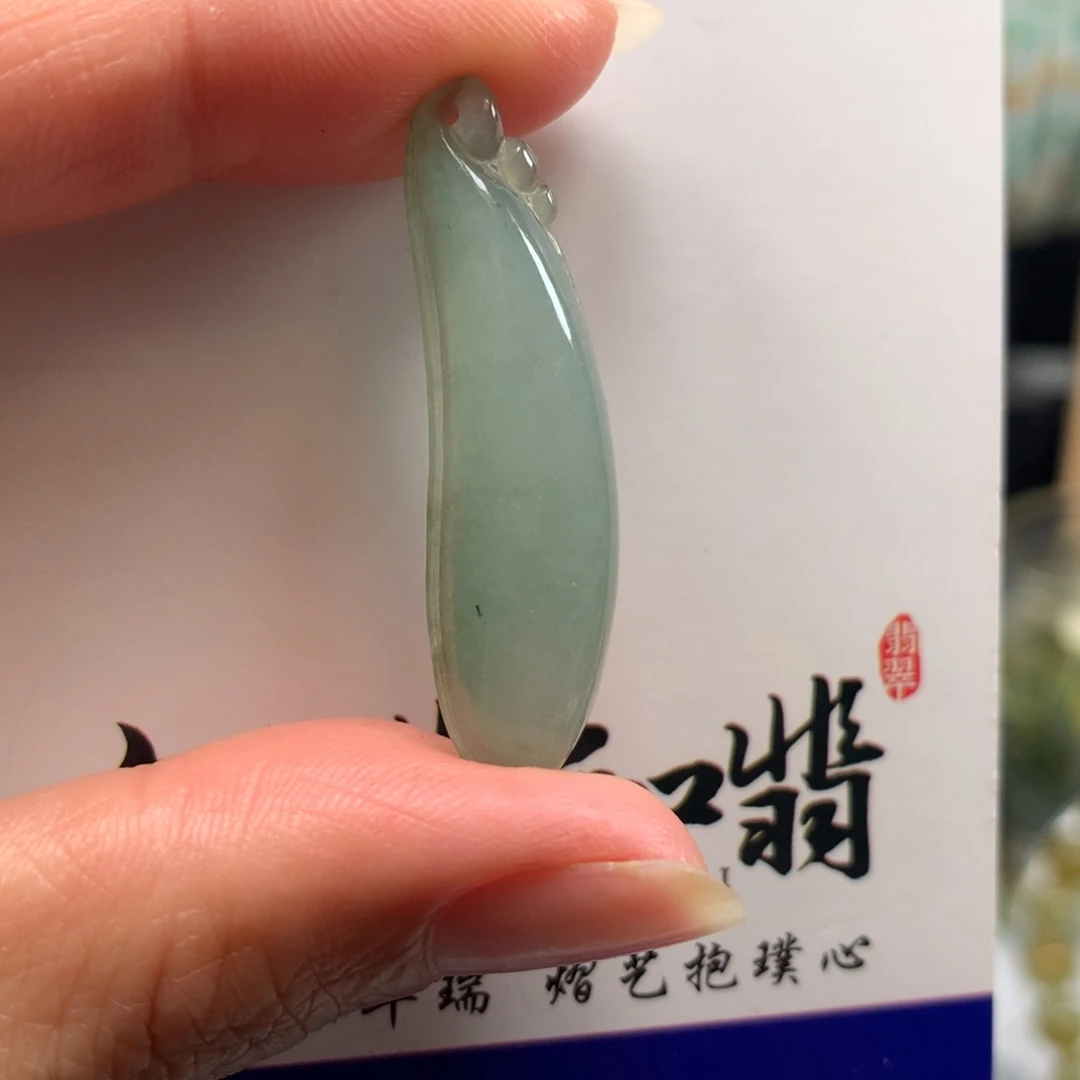 翡翠颈饰未镶嵌福瓜 瓜瓜来财