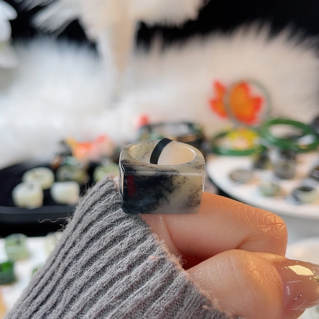 和田玉未镶嵌戒指k68 水墨画马鞍17.8mm