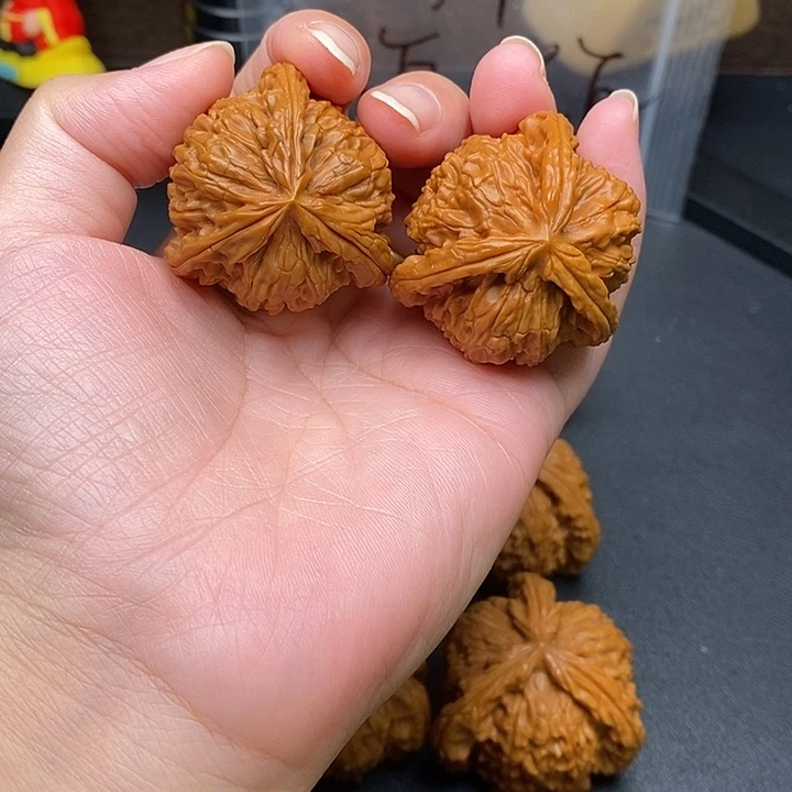 笑***笑把件文玩核桃白奔