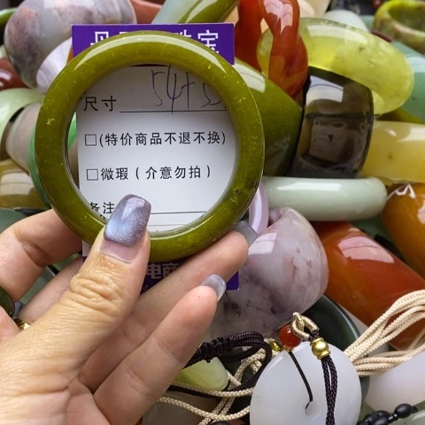 未镶嵌蛇纹石玉手镯