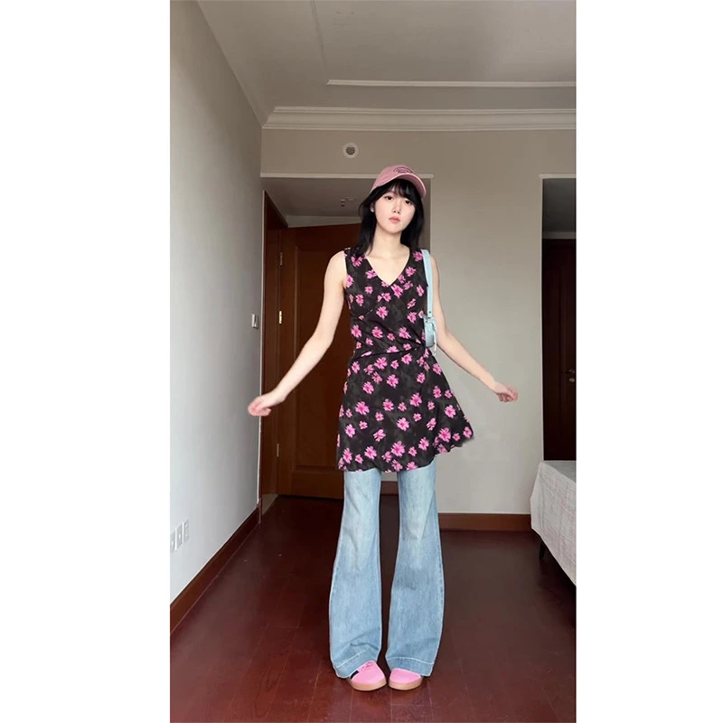 复古甜辣妹黑色V领碎花吊带背心女2025夏收腰显瘦中长款无袖上衣