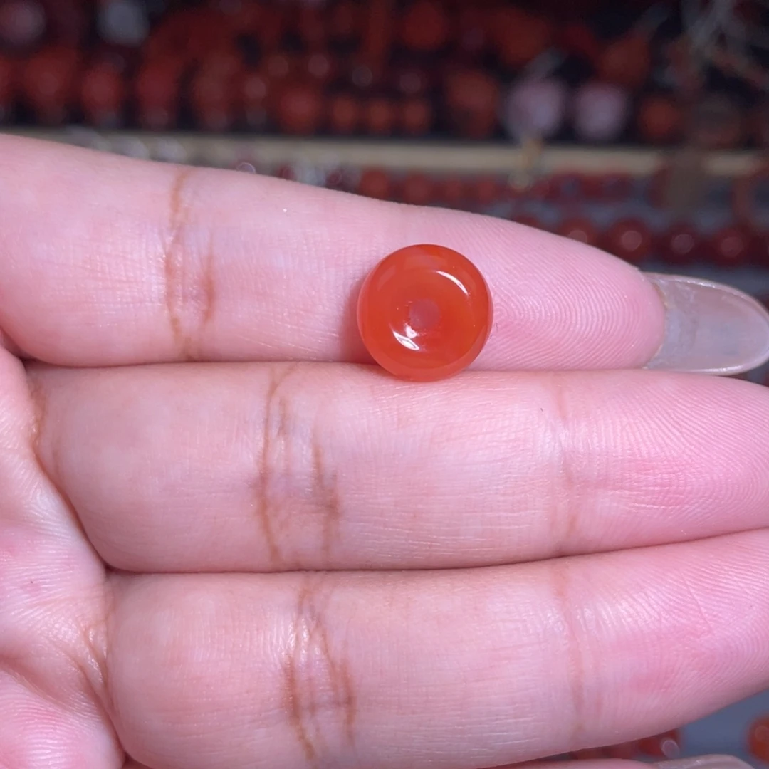 南红玛瑙扣子未镶嵌