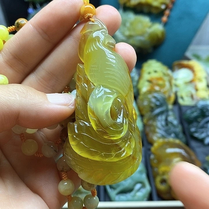 蛇纹石玉未镶嵌挂件