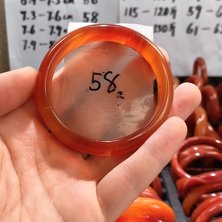 玛瑙/玉髓手镯未镶嵌