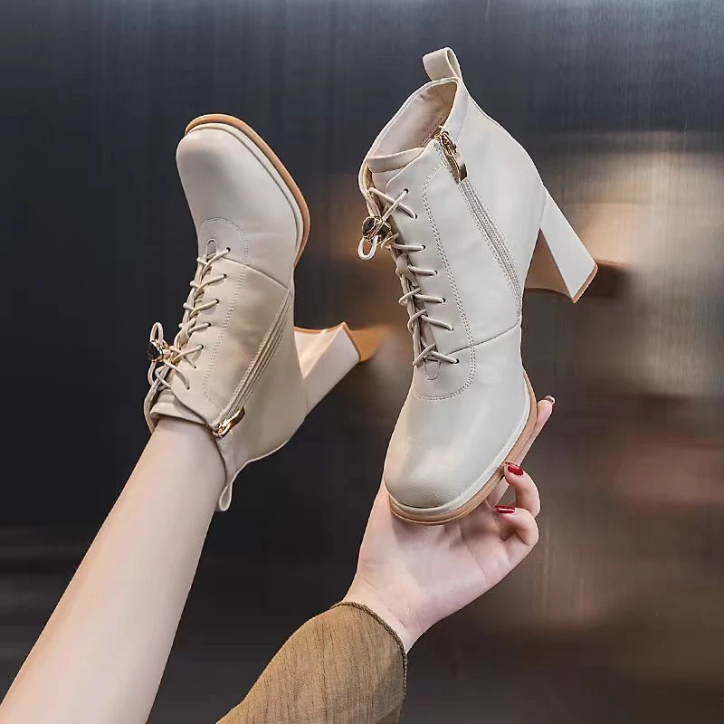 时尚精品女鞋  叫名字付款