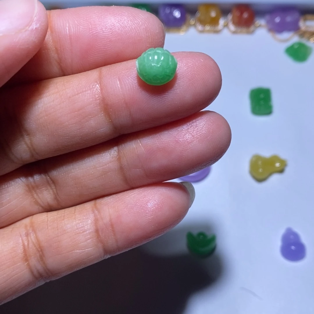 颈饰未镶嵌翡翠1