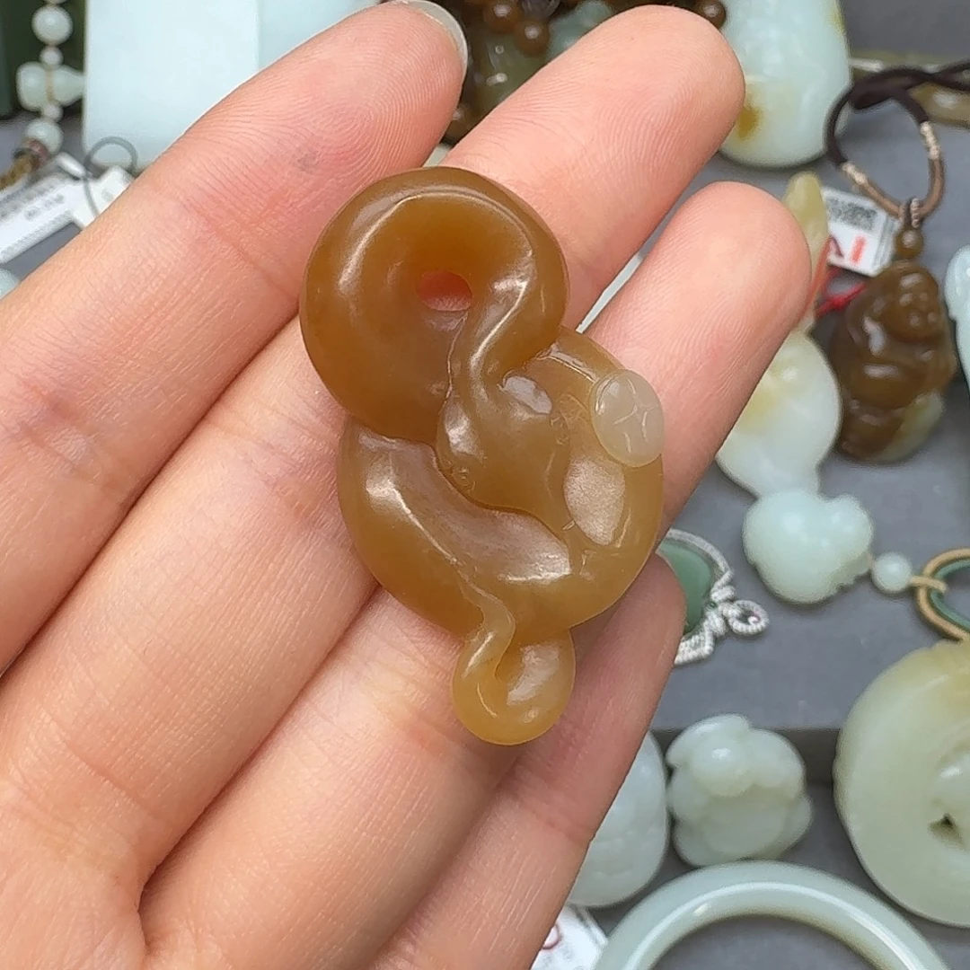 颈饰未镶嵌和田玉