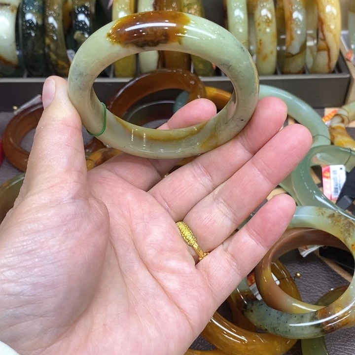 未镶嵌蛇纹石玉手镯