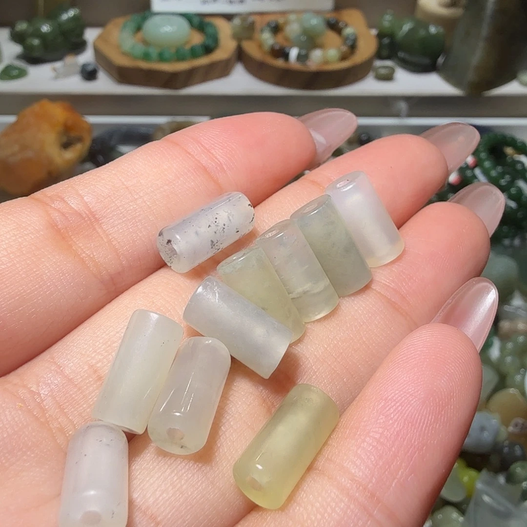 和田玉未镶嵌珠宝奇石