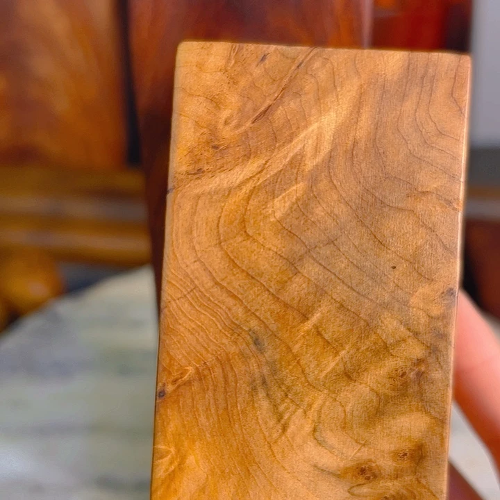 仇***荣紫檀木类端景台檀香