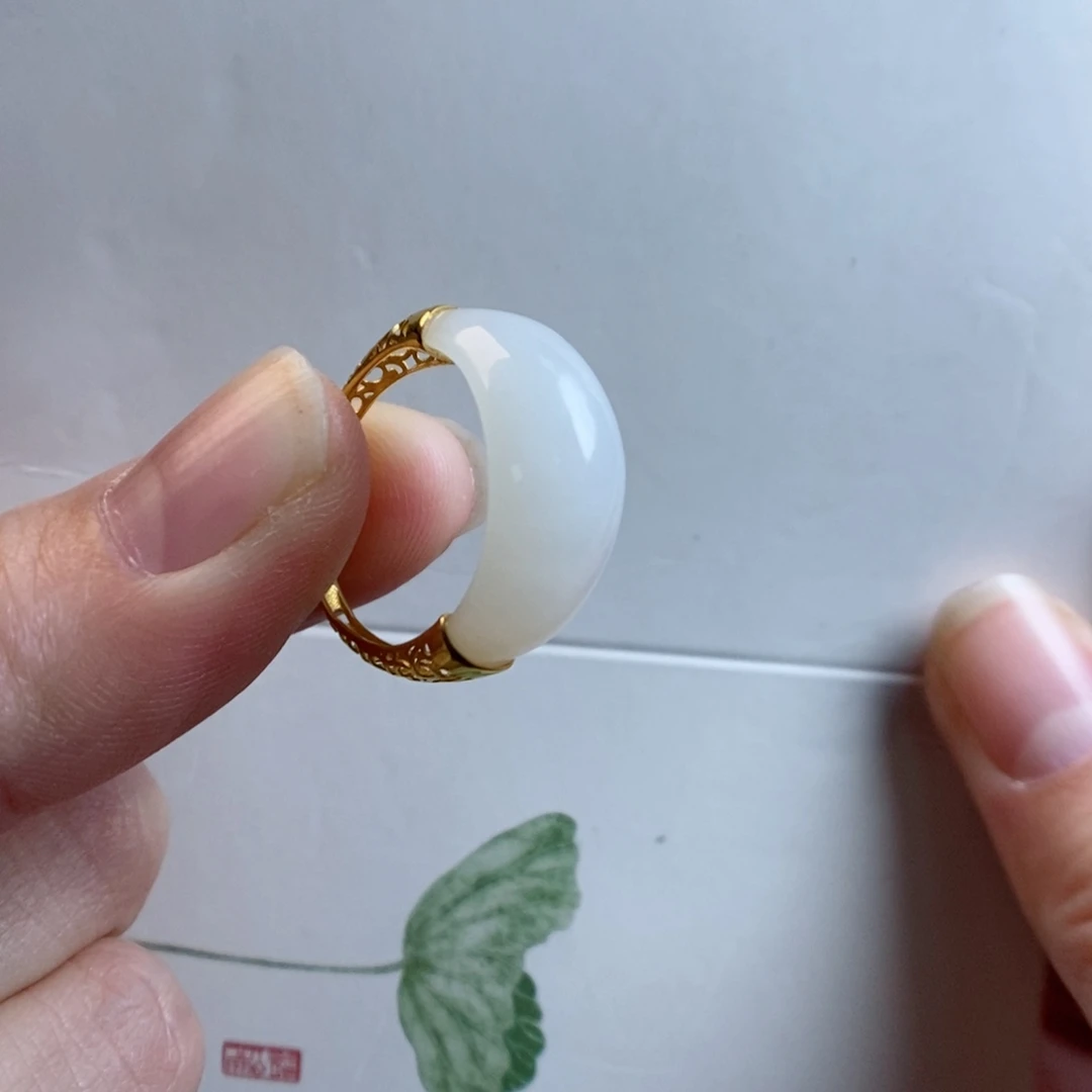 和田玉颈饰18K金镶嵌17