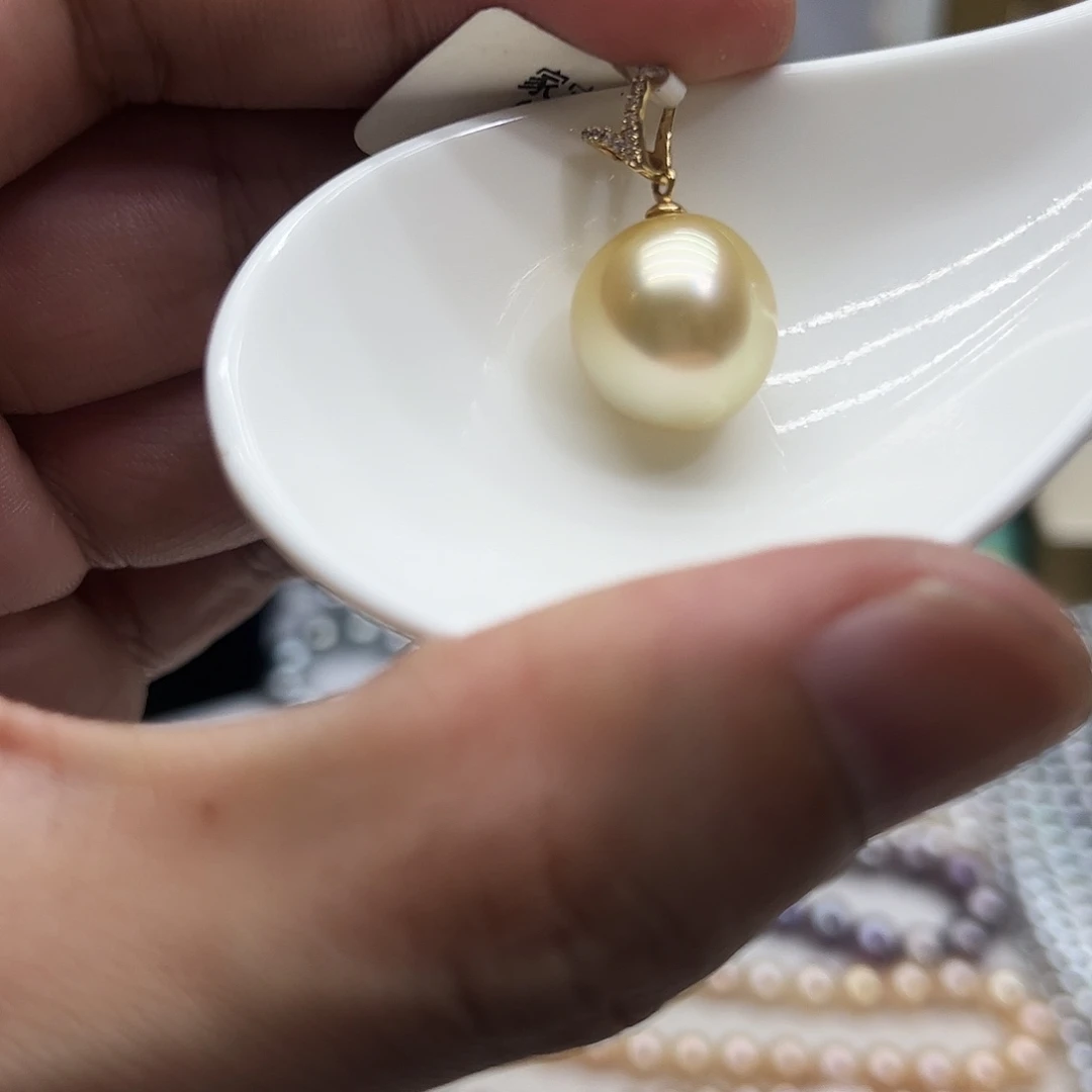 颈饰海水珍珠未镶嵌
