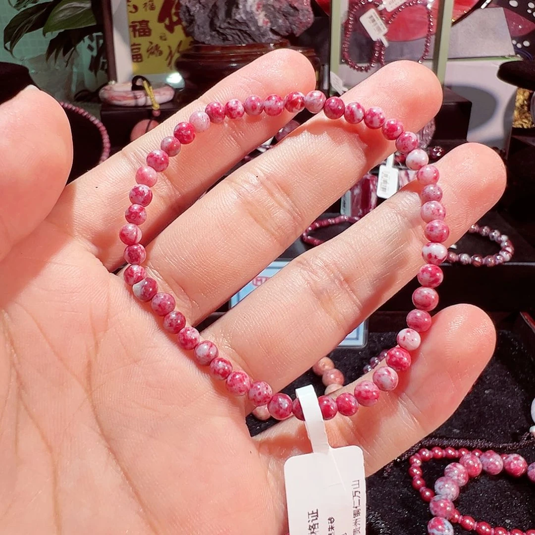 天然辰砂天然朱砂质地的细腻