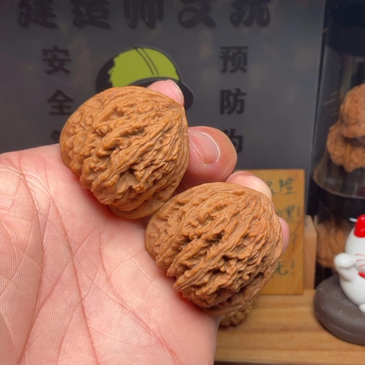 文玩核桃吊坠密纹37全品