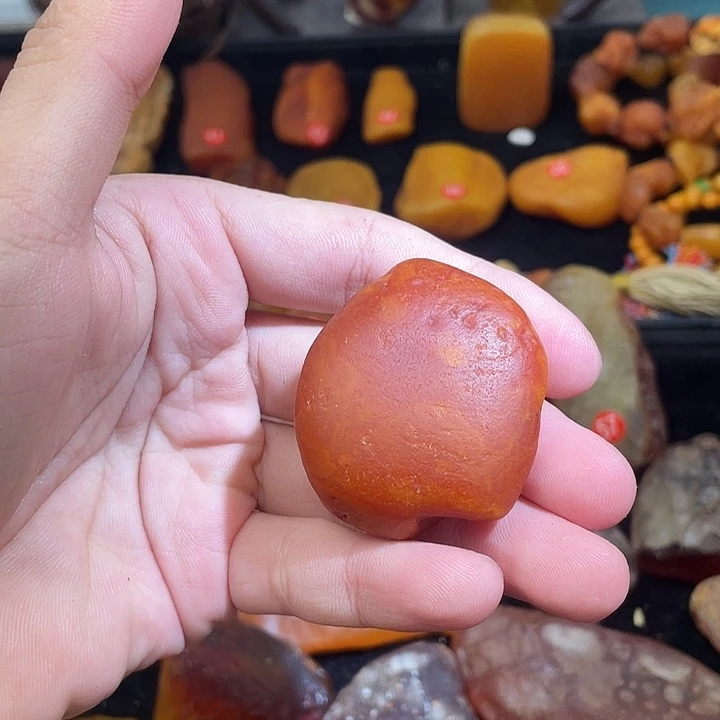 琥珀未镶嵌珠宝奇石