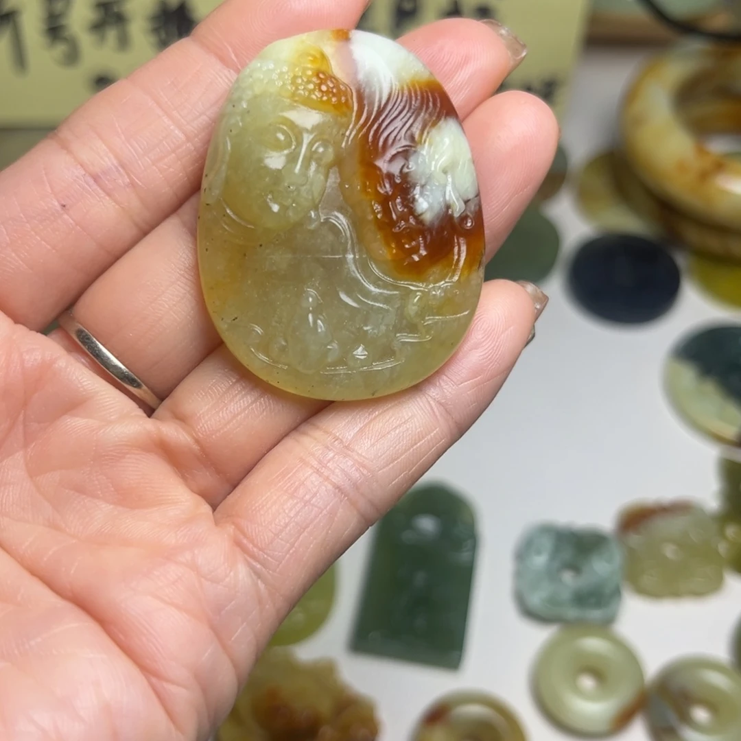 未镶嵌蛇纹石玉颈饰