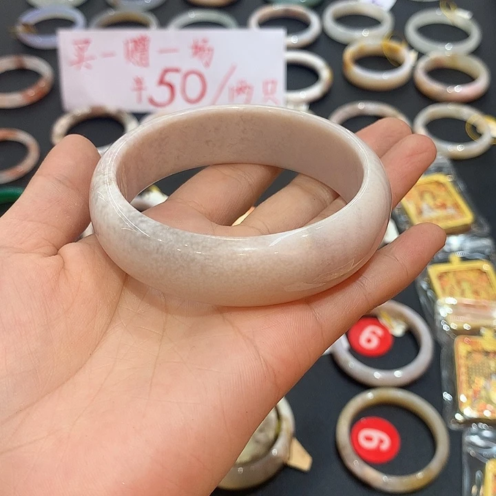玛瑙/玉髓手镯未镶嵌～***～瑕疵（005拍下即认可