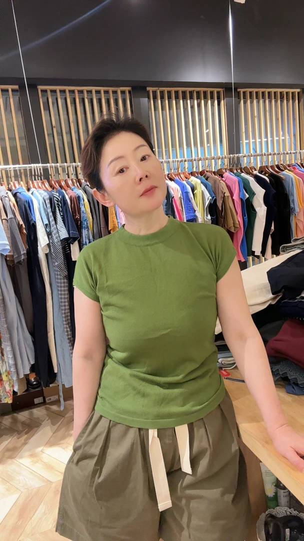 老钱风超显瘦修身短袖