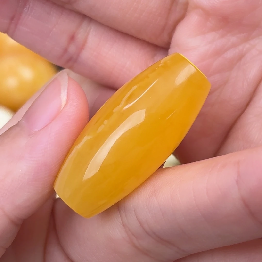 裸石琥珀未镶嵌桶珠