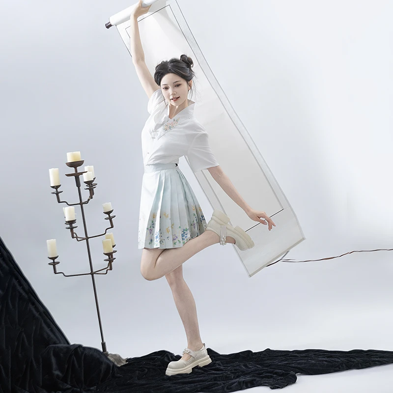 卿如故原创汉服改良短马面裙汉元素仿妆花调节扣防走光有兜兜口袋