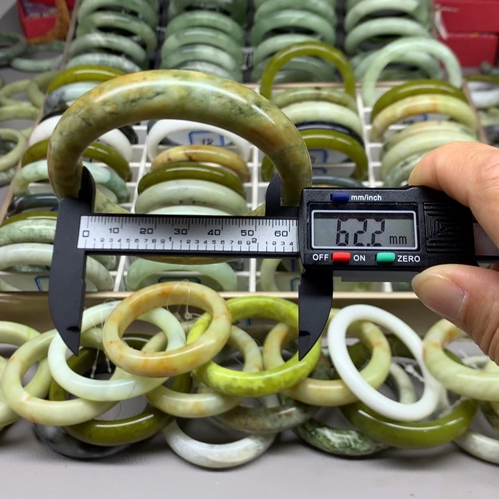 未镶嵌蛇纹石玉手镯20