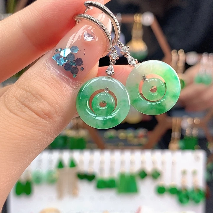 翡翠18K金镶嵌耳饰