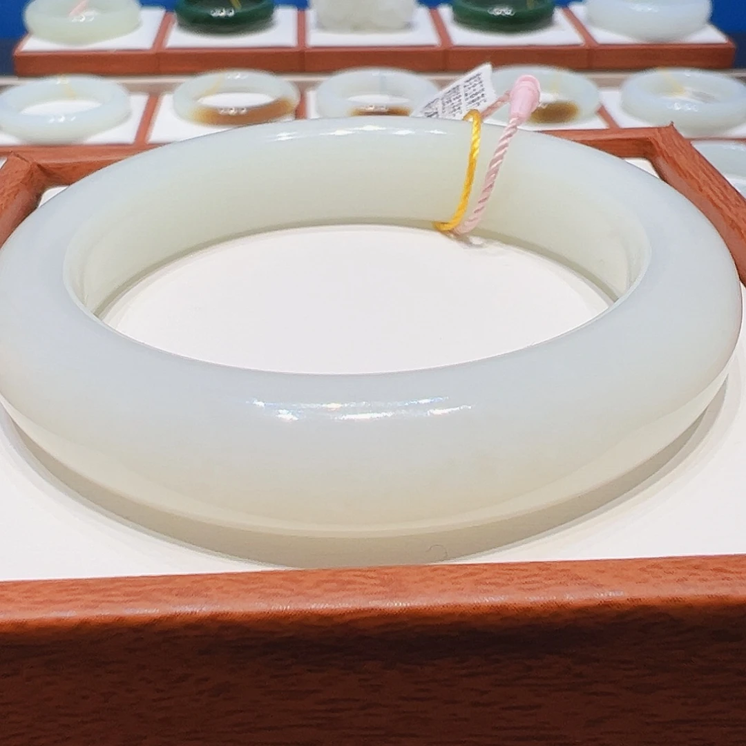 和田玉未镶嵌手镯羊脂白5556