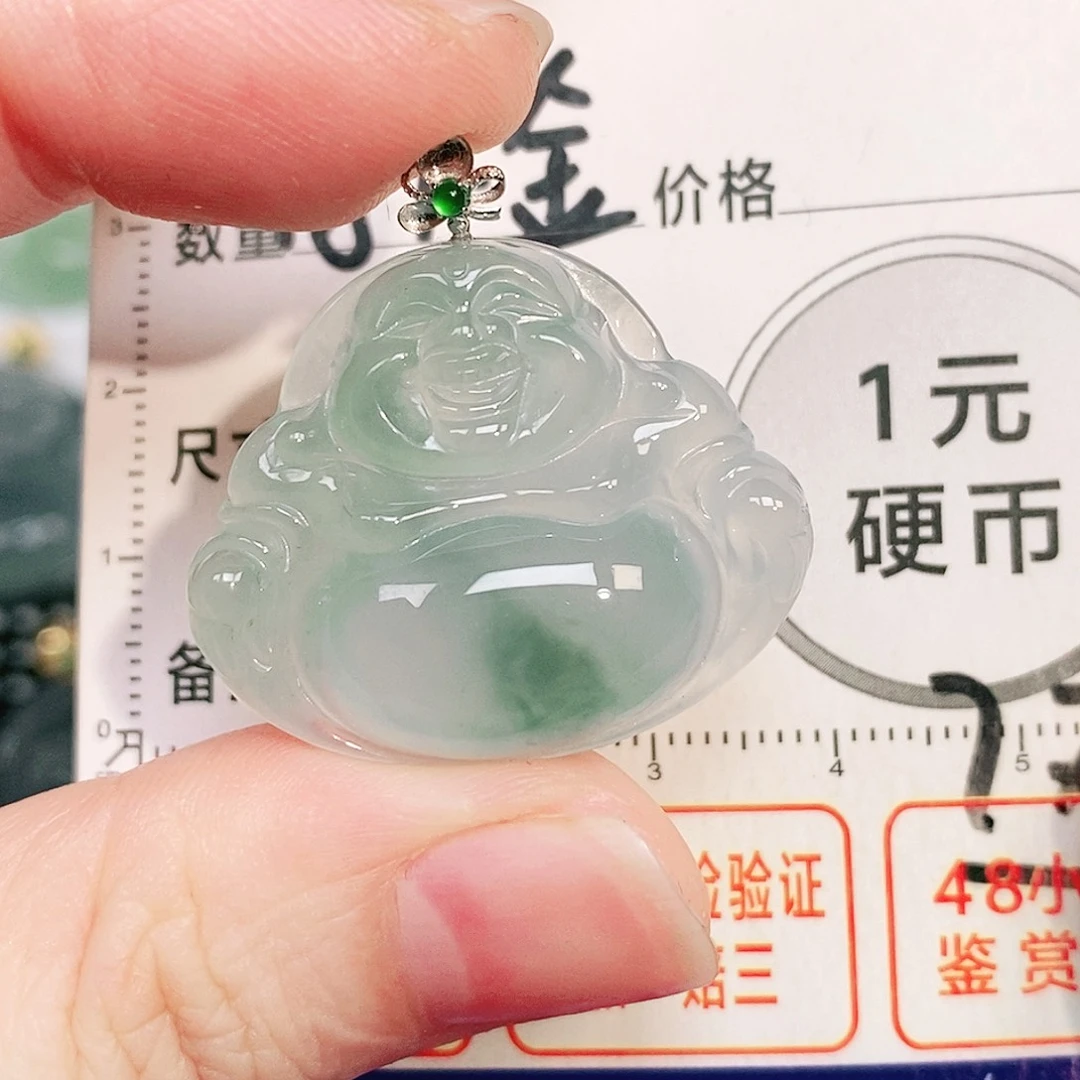 颈饰18K金镶嵌翡翠