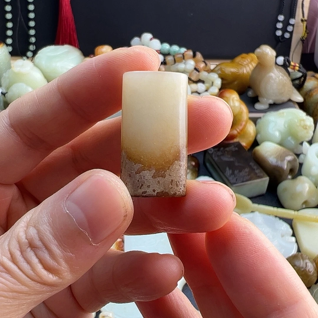 和田玉（糖玉）未镶嵌挂件