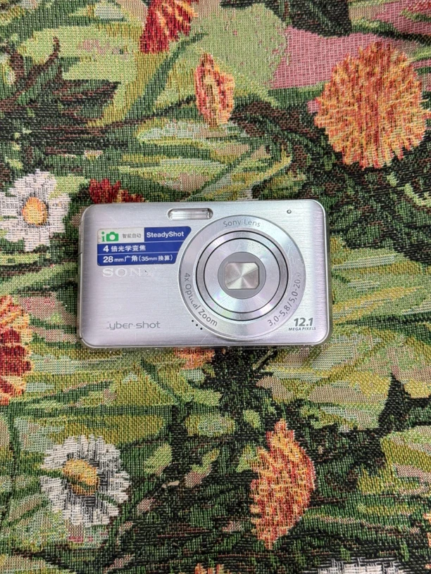 9新  索尼 w310 银色 1200w像素 复古ccd数码相机