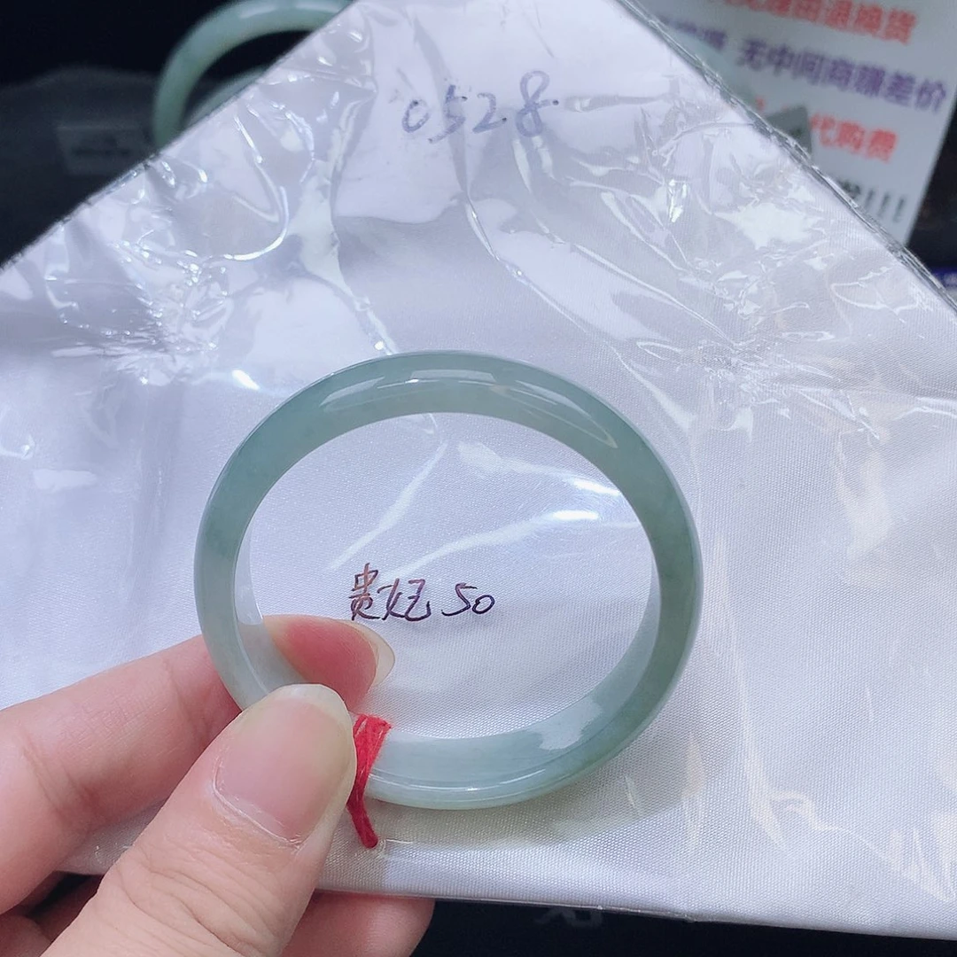 翡翠未镶嵌手镯0528