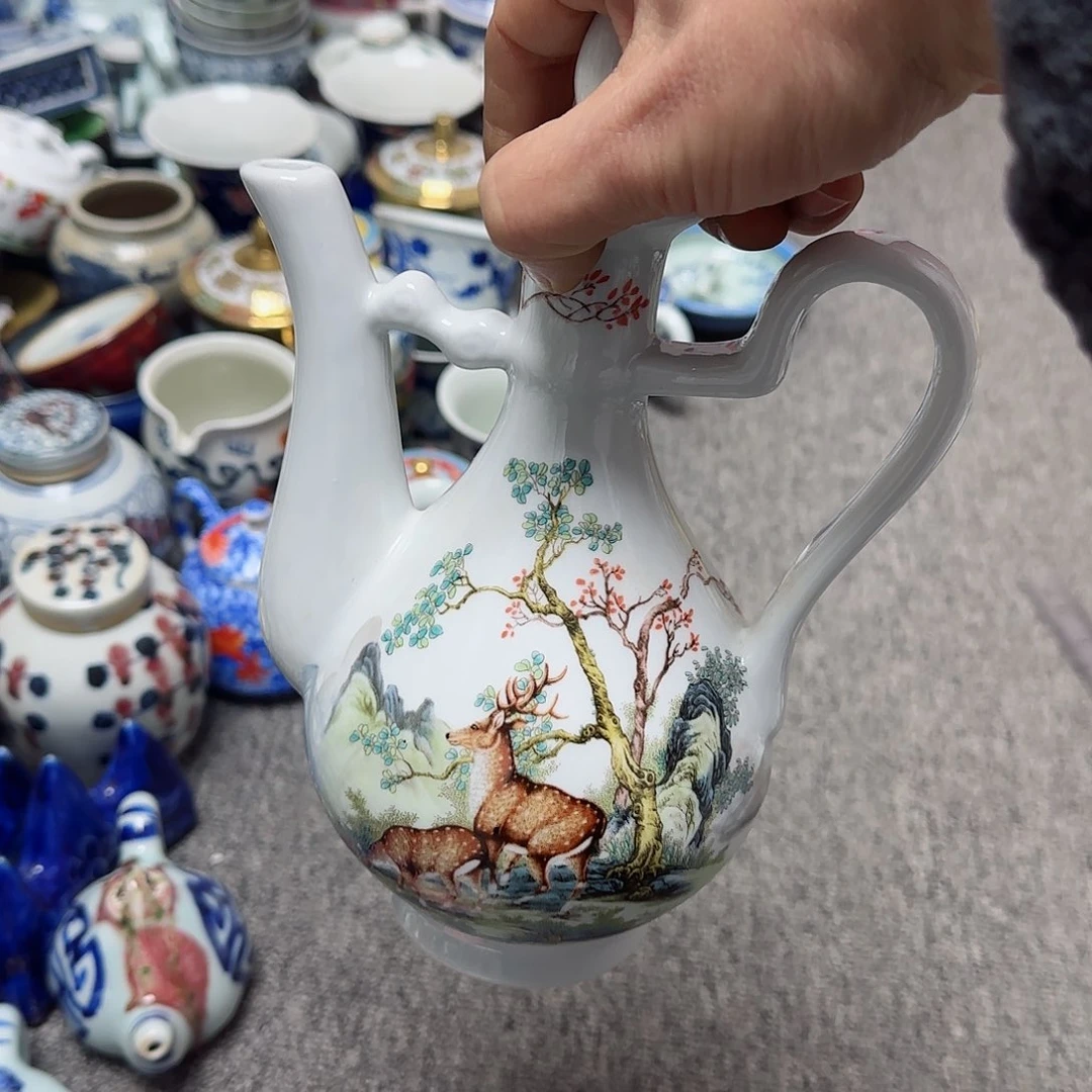 摆件古**殉瓷器的工艺技术水平