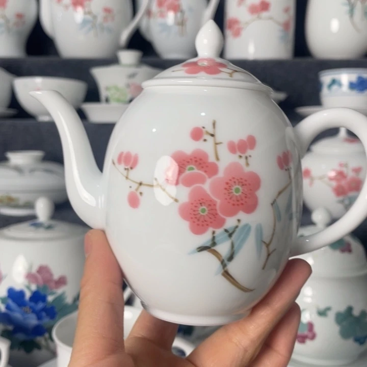 景德镇陶瓷红梅茶壶