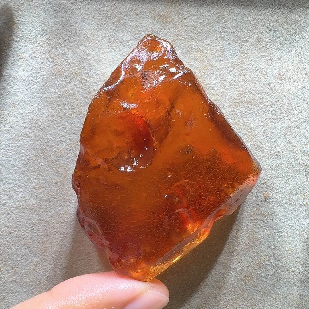 定制琥珀未镶嵌定制