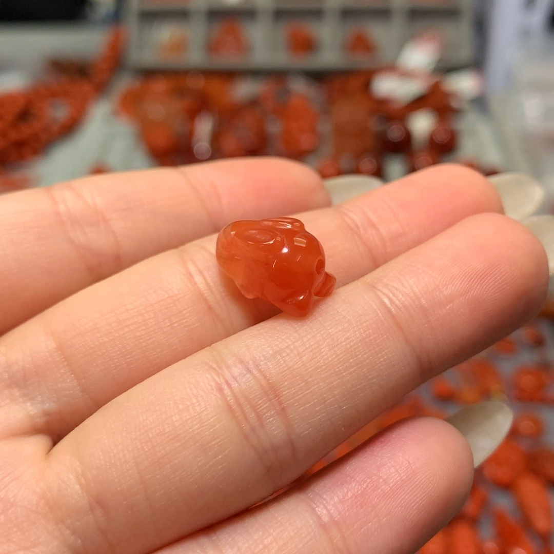 【闪购商品】南红玛瑙兔子未镶嵌