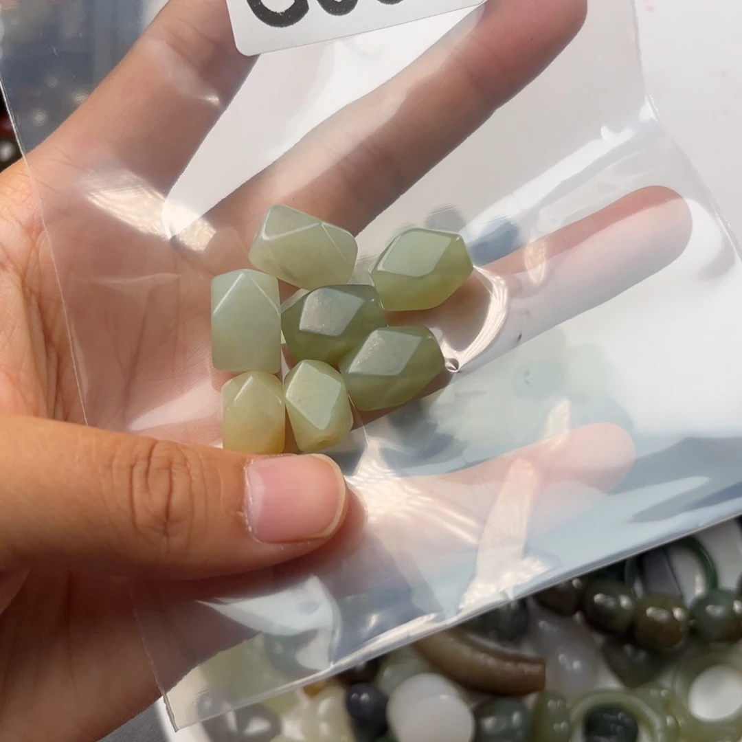 和田玉未镶嵌珠宝奇石晨*