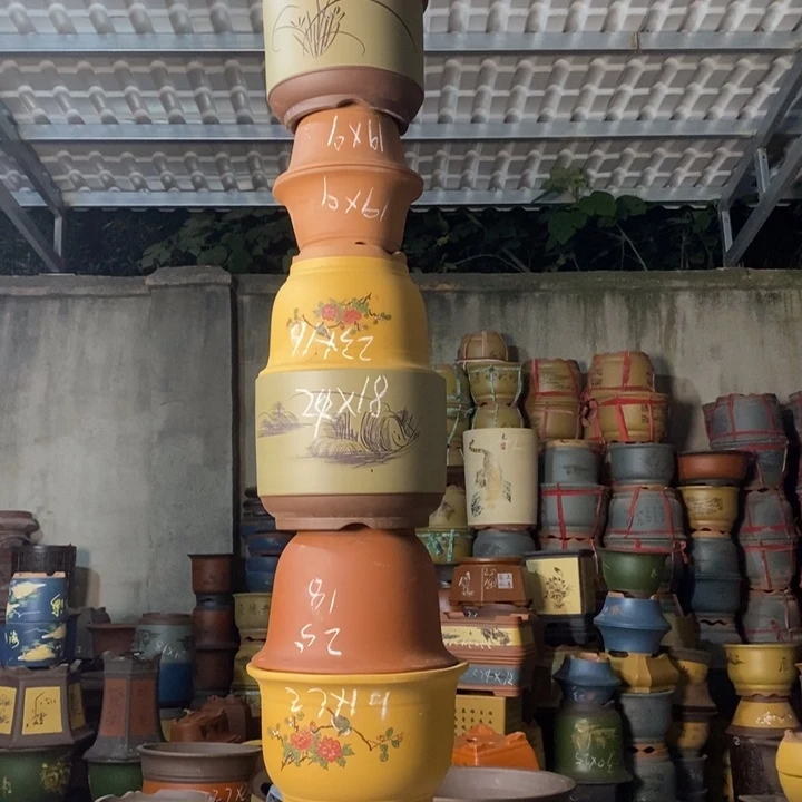 紫砂花盆是啊我们是一个小时