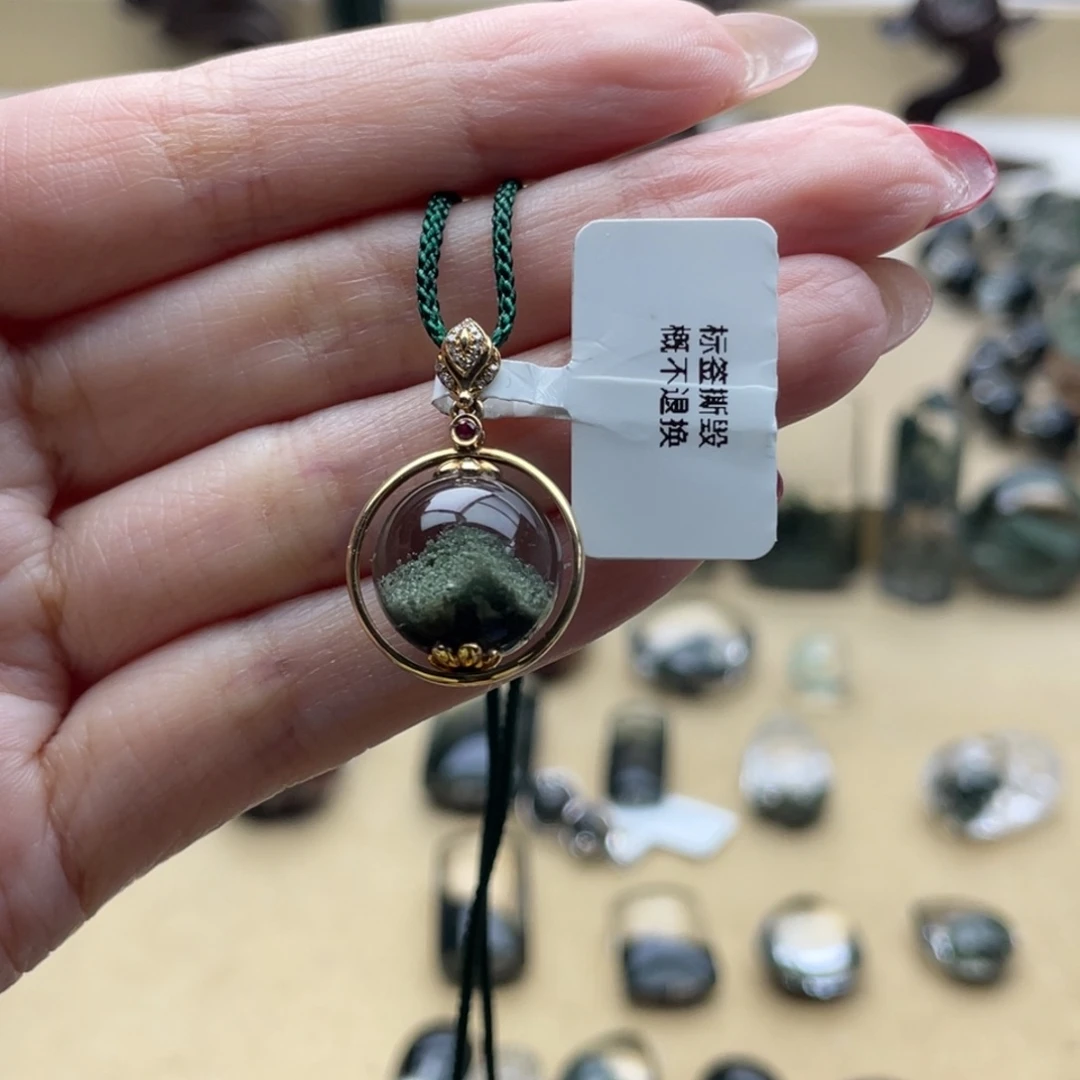 颈饰18K金镶嵌水晶绿幽灵吊坠