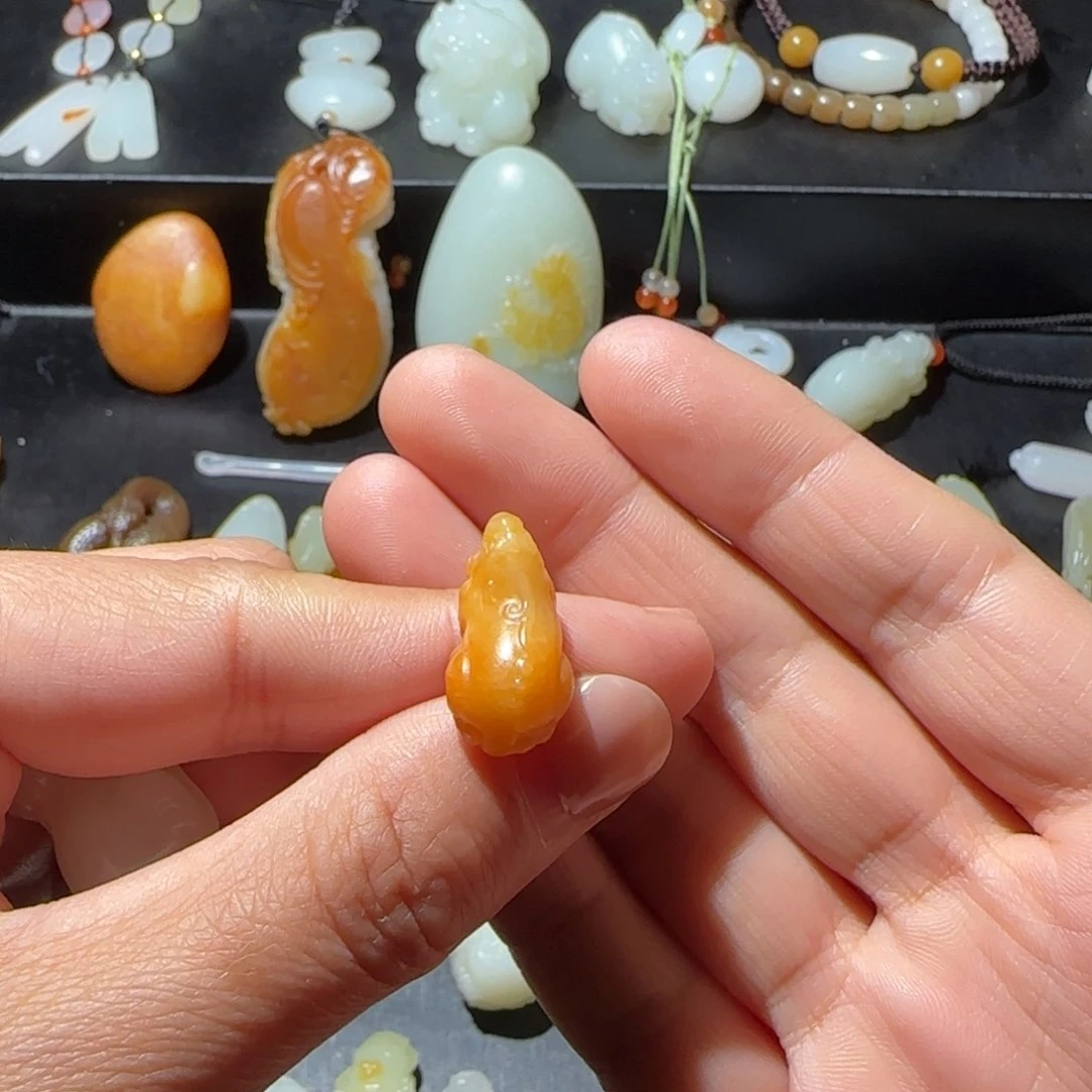 和田玉颈饰未镶嵌天*