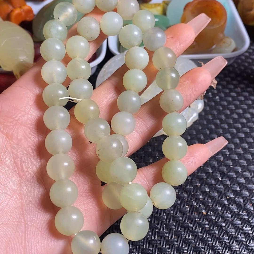 岫岩老玉（透闪石质玉）未镶嵌珠宝奇石