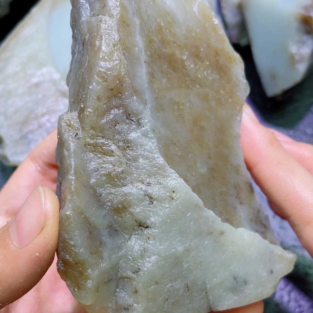 和田玉未镶嵌珠宝半成品